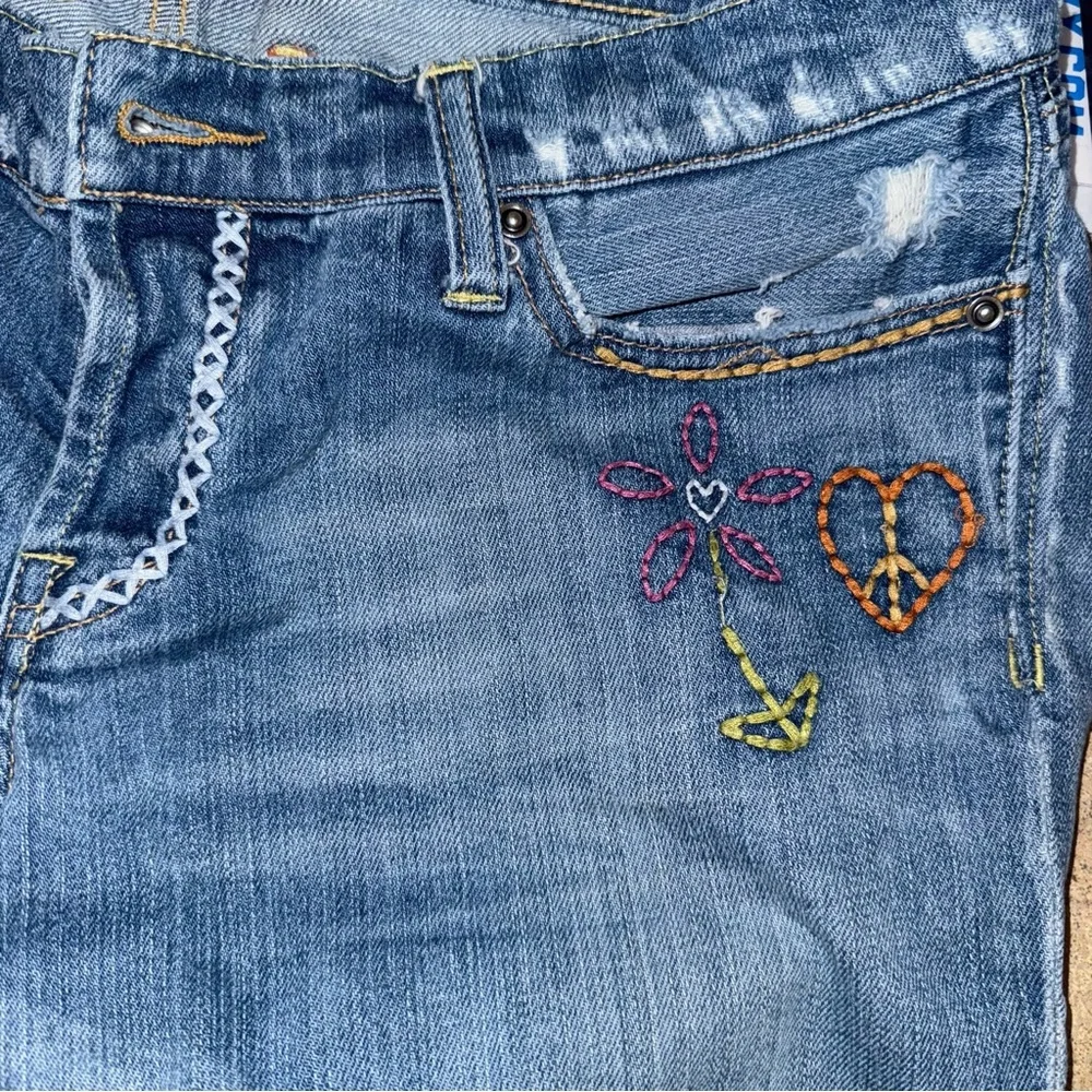 Lucky Brand Lil Maggie Peace Embroidered Flare Low Rise Jeans Size 12 31 - Picture 6 of 10